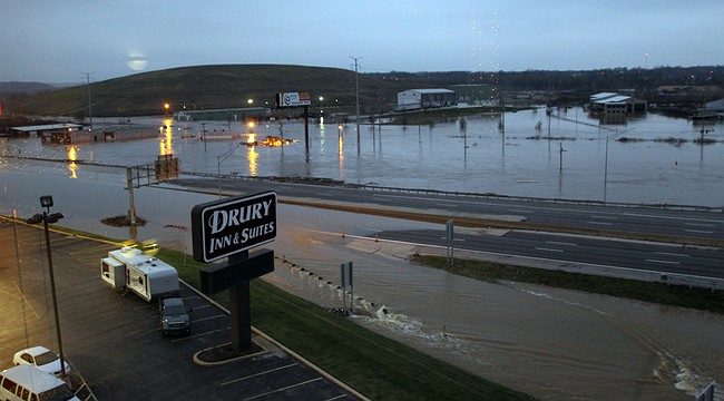 Flooding Continues To Devastate Missouri and IL as a Freaking House