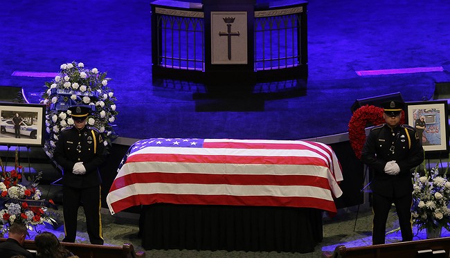 http://longisland.com/site_media/associated-press/images/thousands-gather-mourn-honor-3-slain-officers-dallas-071316.jpg