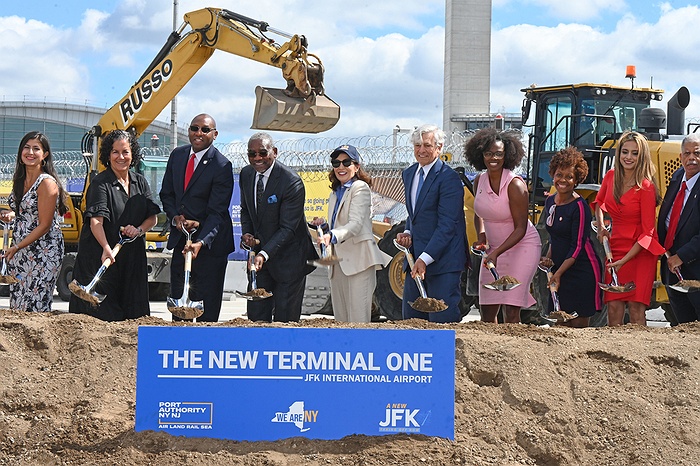 Governor Hochul Announces Groundbreaking Of $9.5 Billion New Terminal ...