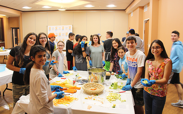 Long Island Teens Cook Food To Feed 100 People Facing Medical Crises | LongIsland.com