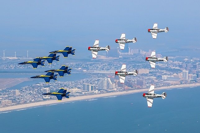 2019 Jones Beach Air Show Featuring U S Air Force Thunderbirds